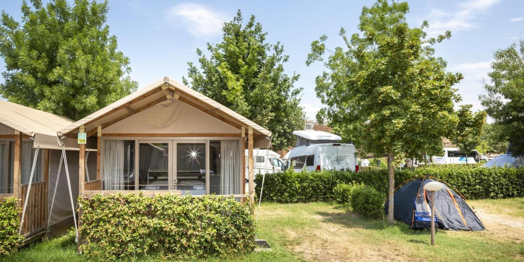Hu Firenze Certosa Camping In Town インプルネータ エクステリア 写真